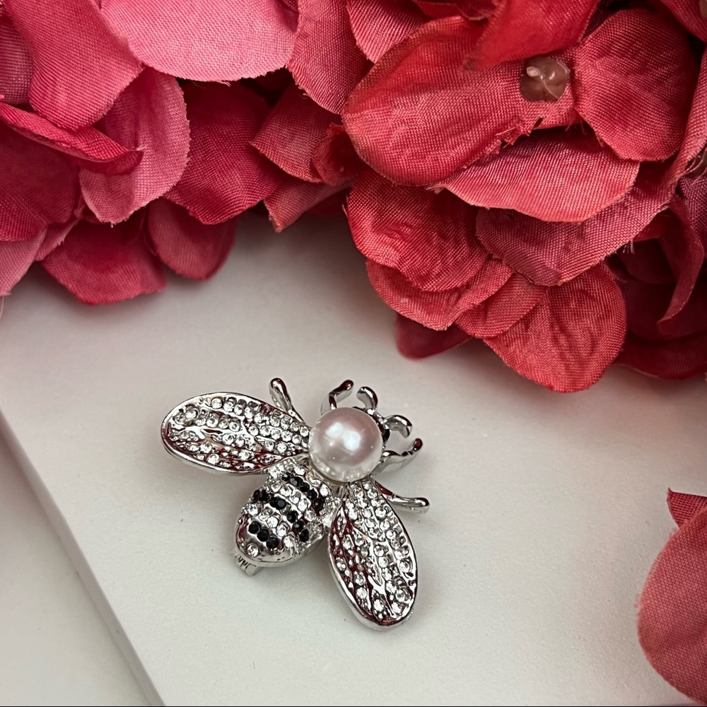 Silver Crystal Bumblebee Pearl Brooch Lapel Pin - Picture 7 of 16